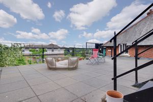 Private Roof Terrance- click for photo gallery